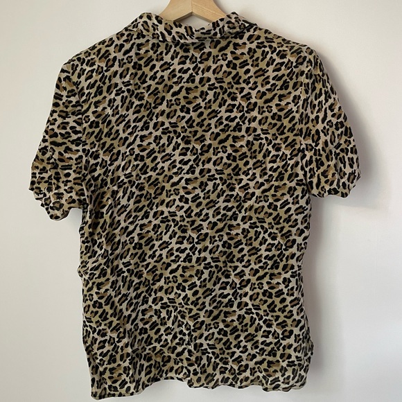 Silk Leopard Print button up - Picture 3 of 6
